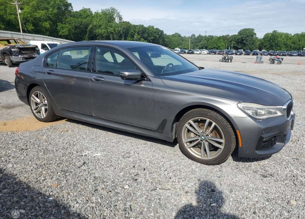 BMW 750LI