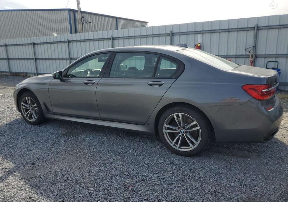 BMW 750LI