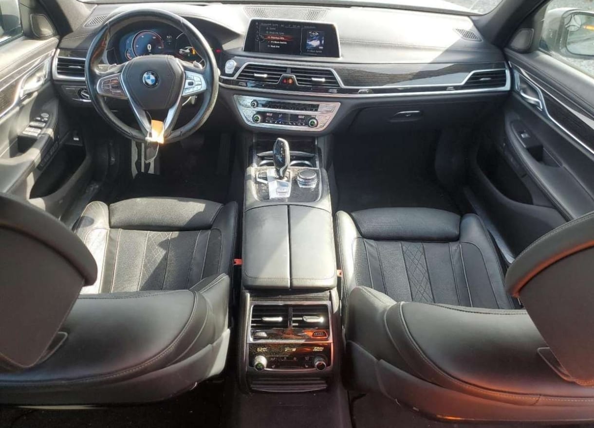 BMW 750LI