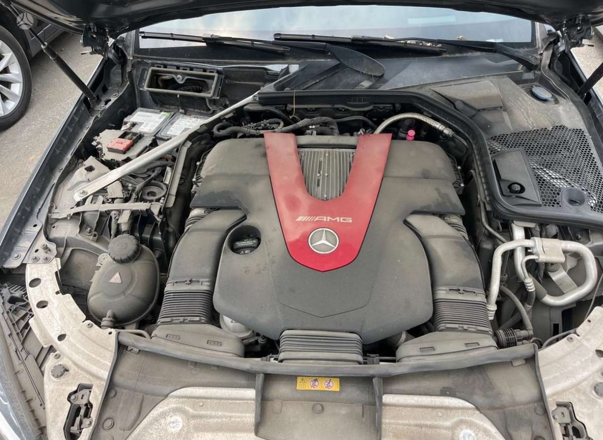 MERCEDES C43 AMG