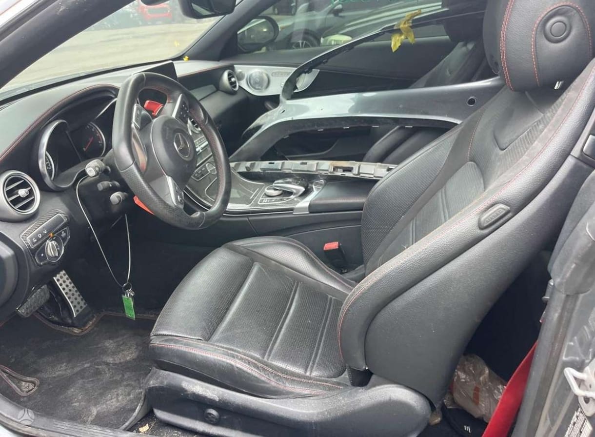 MERCEDES C43 AMG