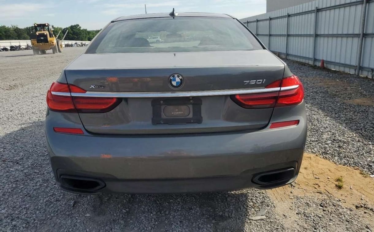 BMW 750LI