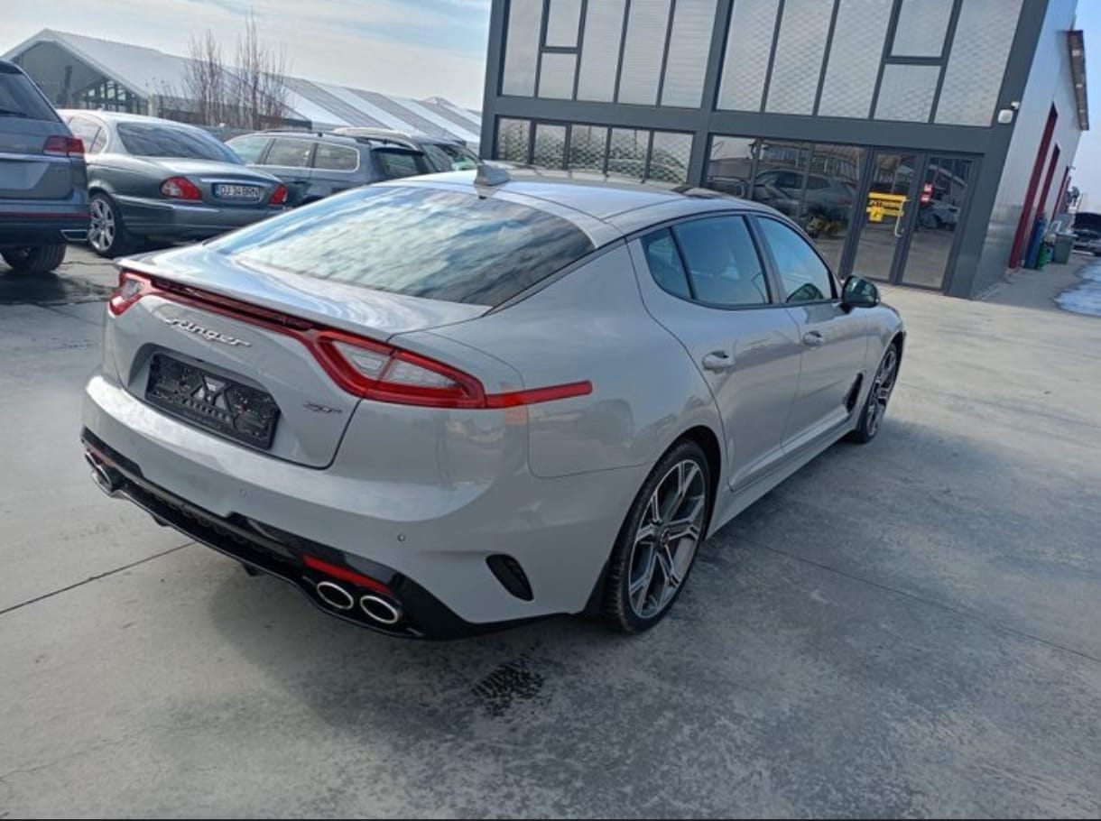 KIA STINGER GT
