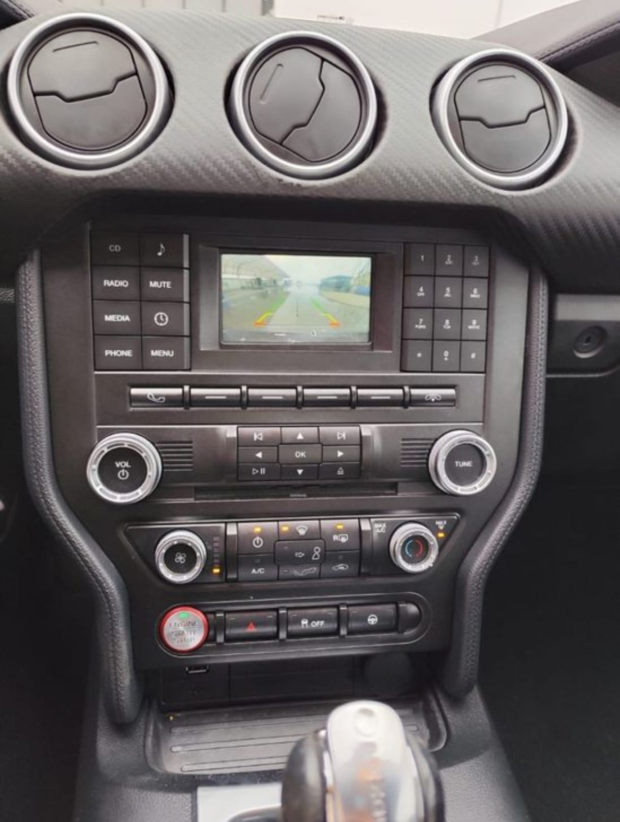 FORD MUSTANG 2.3