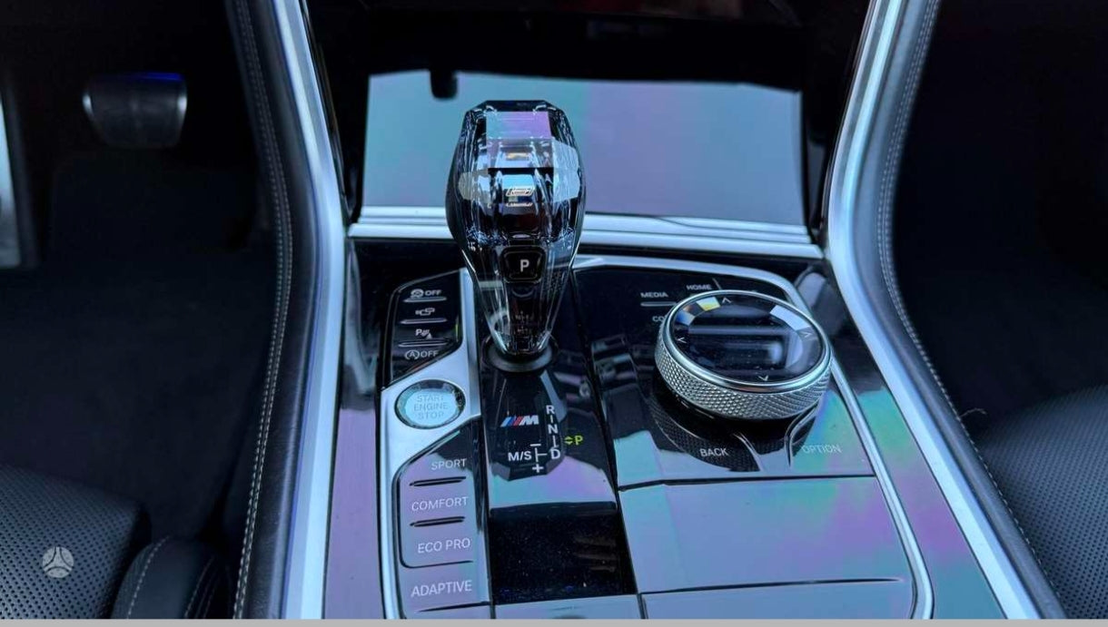 BMW M850i